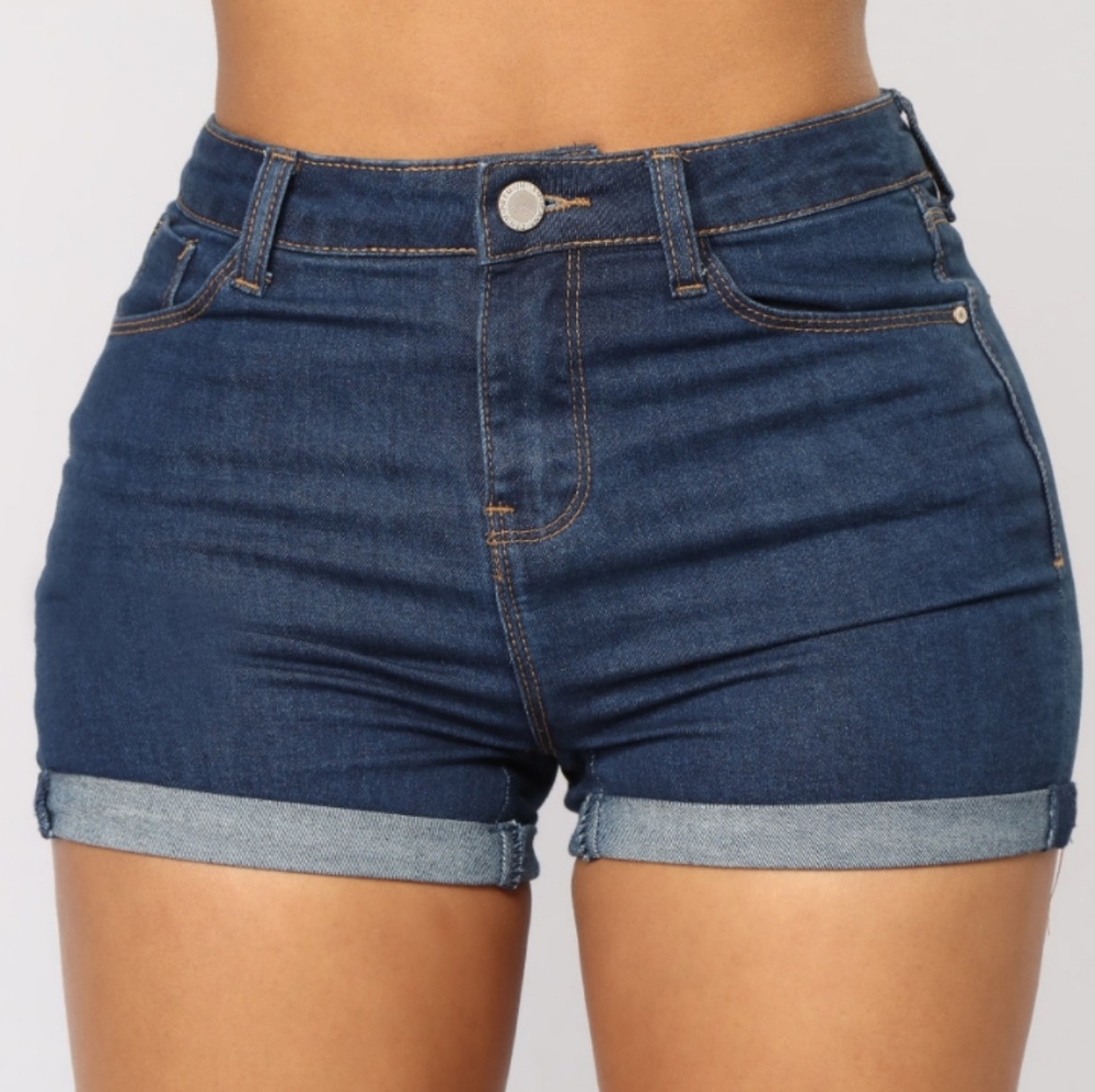 Fashion Nova I'm Simple Short Dark Wash